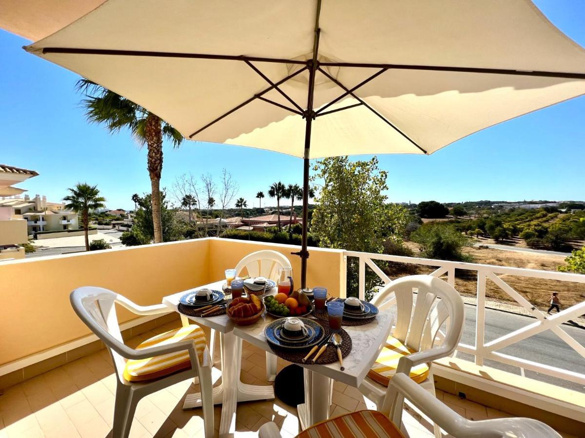 Albufeira Valley 1 With Pool By Homing Exterior foto